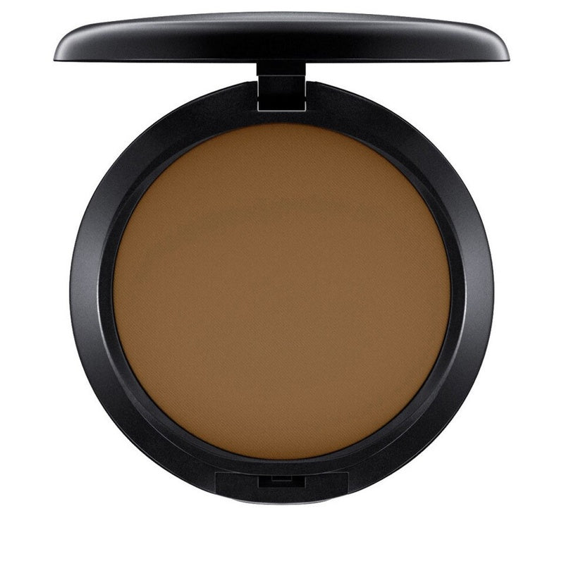 MAC Studio Fix Powder Plus Foundation Farbton NC46 – mattierendes Kompaktpuder mit hoher Deckkraft