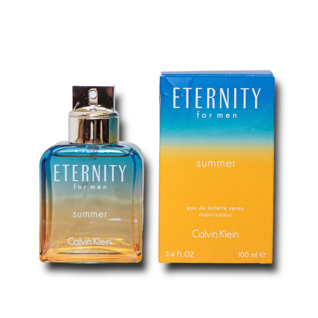 Flakon von Calvin Klein - Eternity For Men Summer 2017 Eau de Toilette in klarem, blau-grünem Design. Limitierte Sommeredition mit frischen Zitrus- und holzigen Duftnoten von Zitrone, Lavendel, Salbei und Zedernholz
