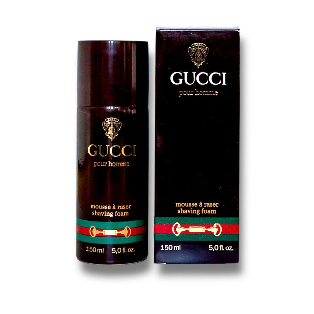 Gucci pour Homme ist ein Rasierschaum von Gucci für Herren . Es erschien erstmals im Jahr 1976. Der Duft ist holzig und würzig. 